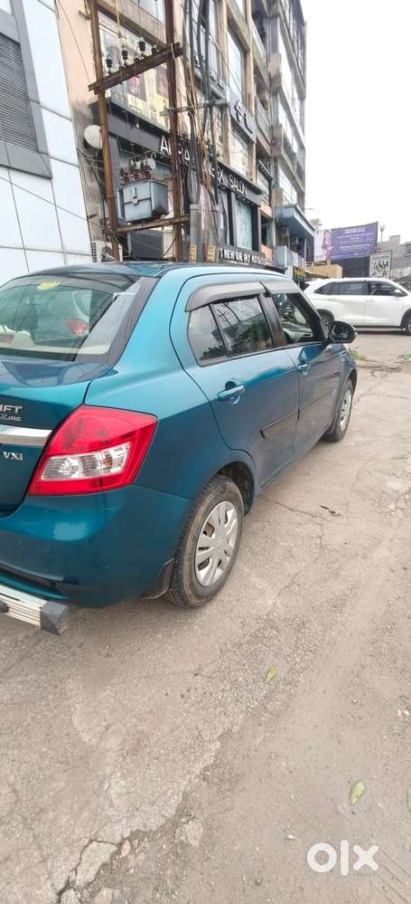 Maruti Suzuki Swift Dzire 1.2 Vxi Bsiv, 2015, Petrol