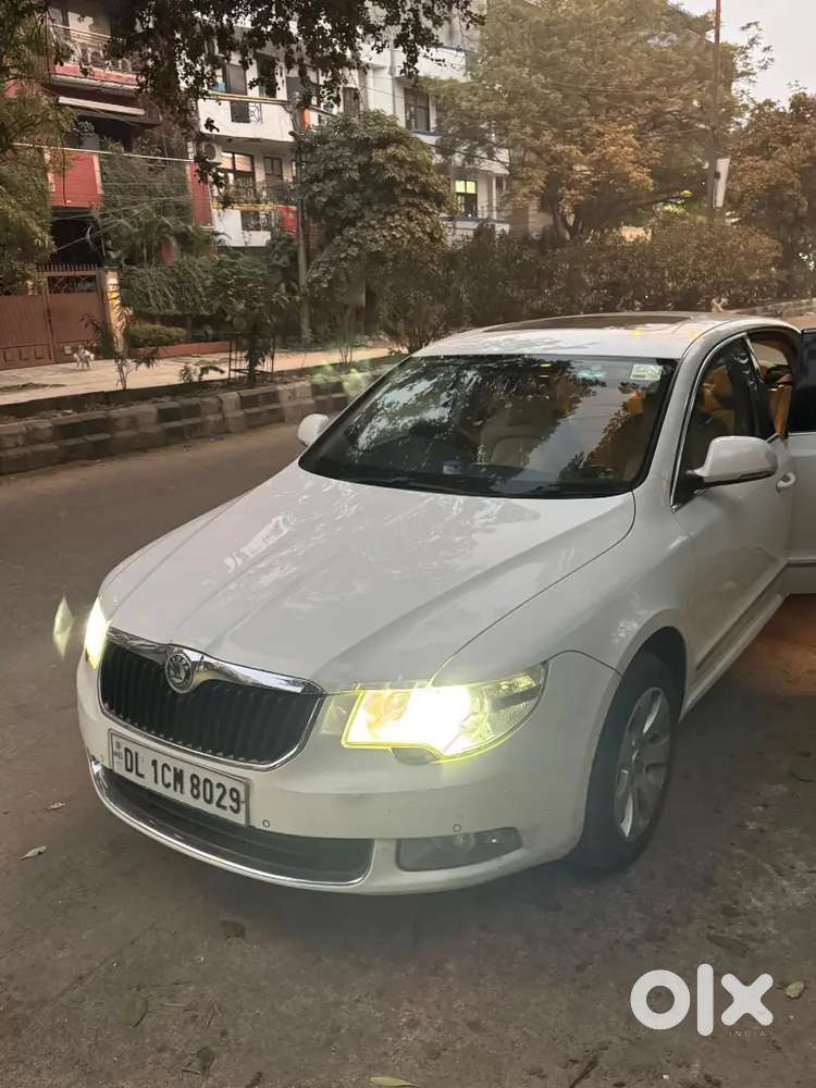 Skoda Superb 2012 Petrol Well Maintained