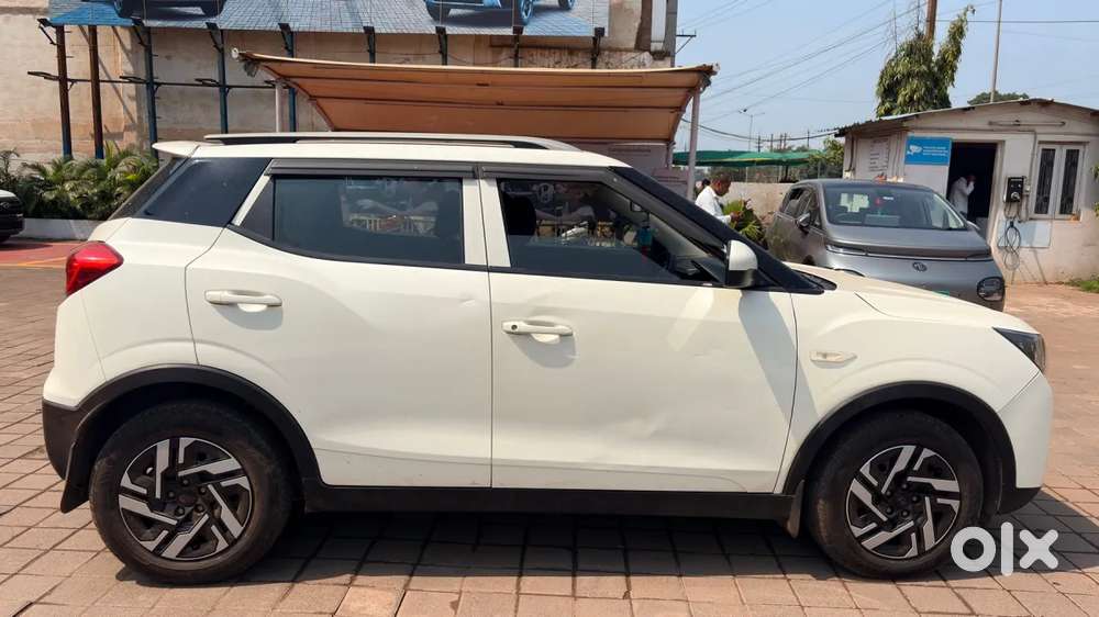 Mahindra Xuv300 W4, 2023, Petrol