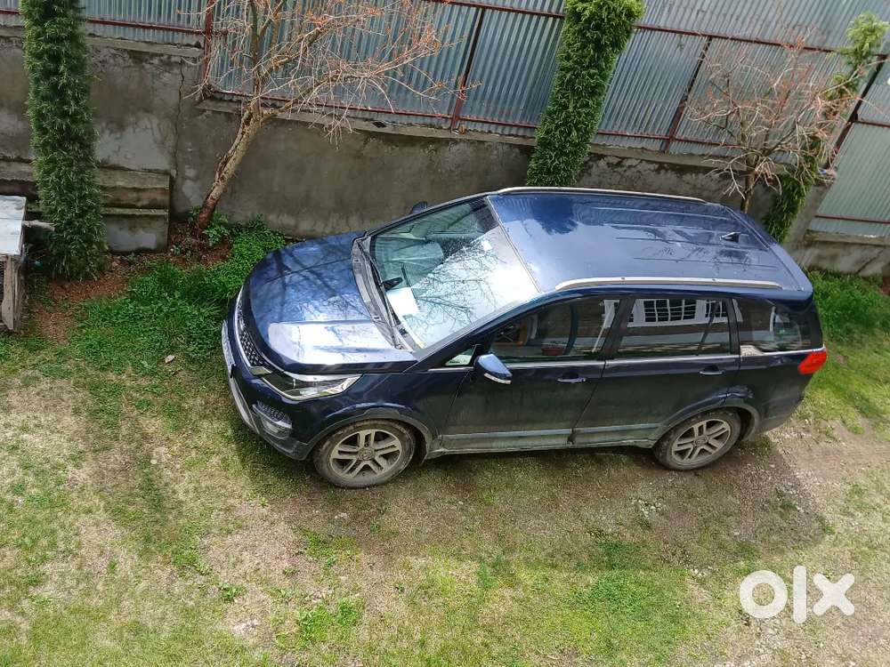 Luxury 7 Seater Suv, Featuristic,