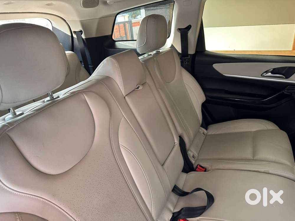 Xuv700 2022 Ax7l At Diesel 27000 Km Driven