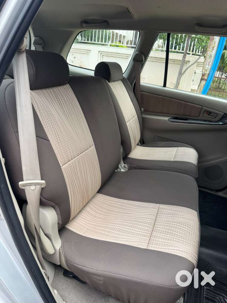Toyota Innova 2.5 Gx (diesel) 8 Seater Bs Iv, 2013, Diesel