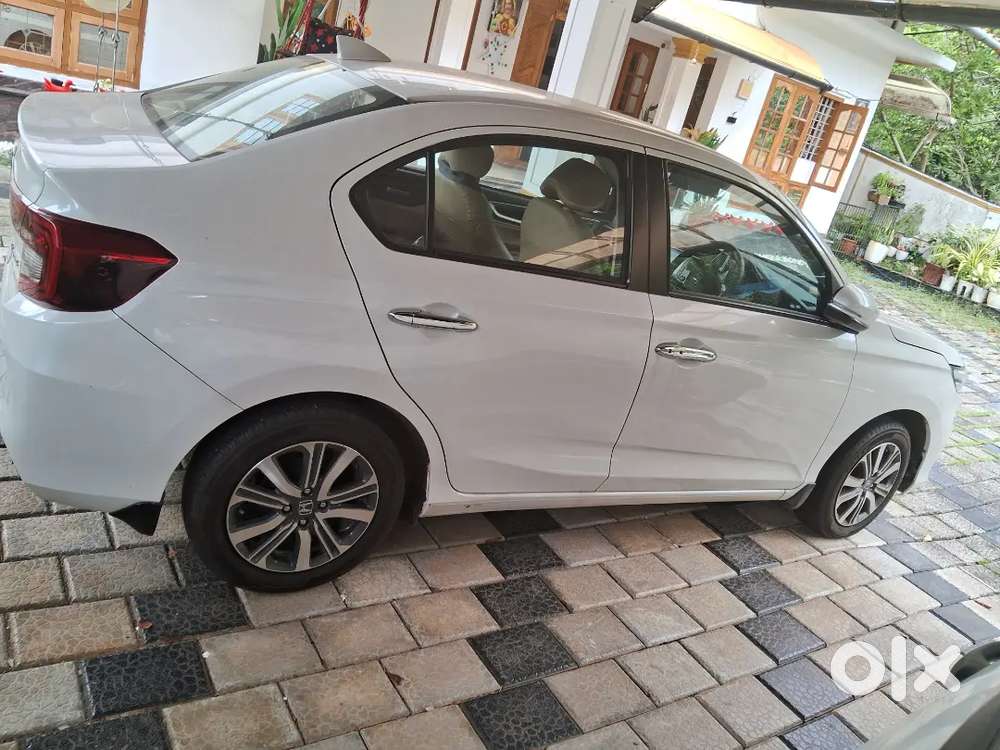 Honda Amaze 2024 Petrol 5000 Km Driven Show Room Condtion  Number