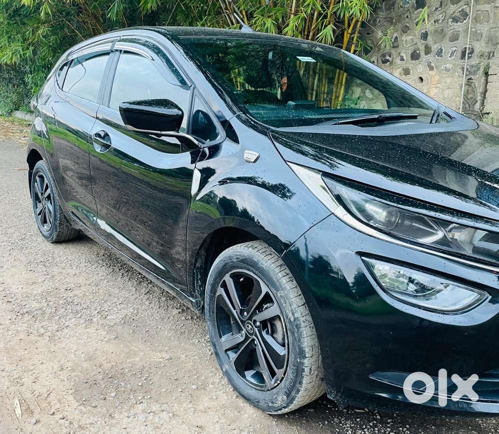 Tata Altroz 1.2 Xz Plus Dark Edition, 2022, Petrol