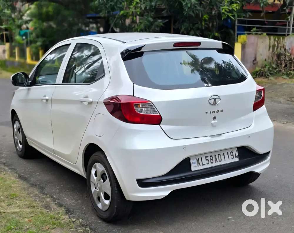 Showroom Condition 2020 Tata Tiago Xt Petrol Manual Second Owner