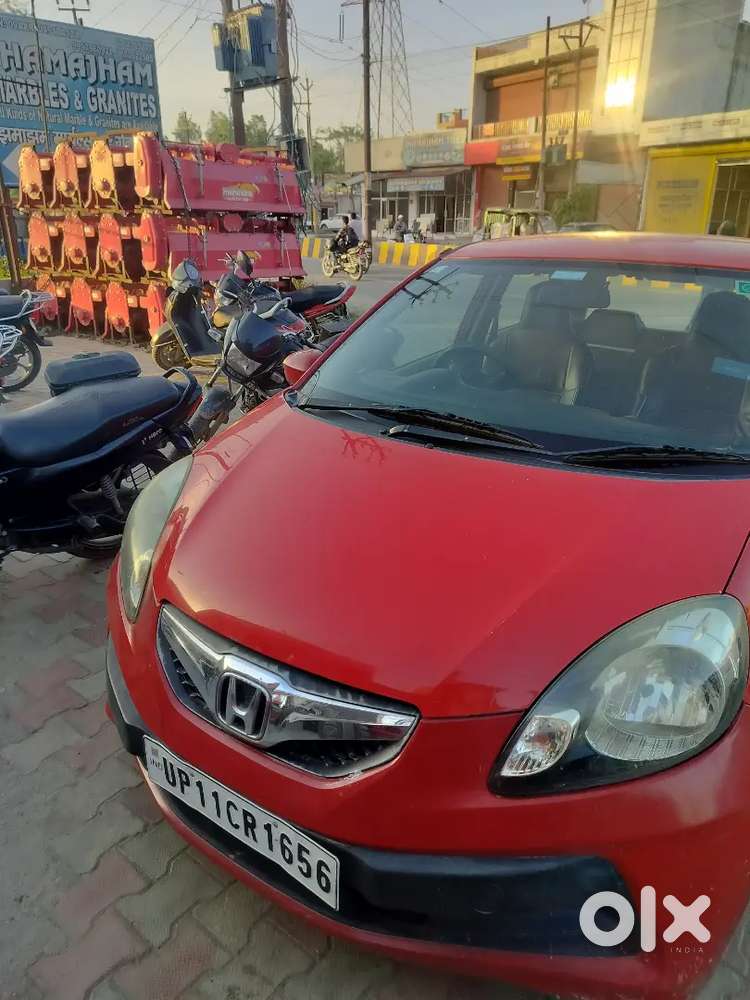 Honda Brio Petrol 2011 - Condition Perfect
