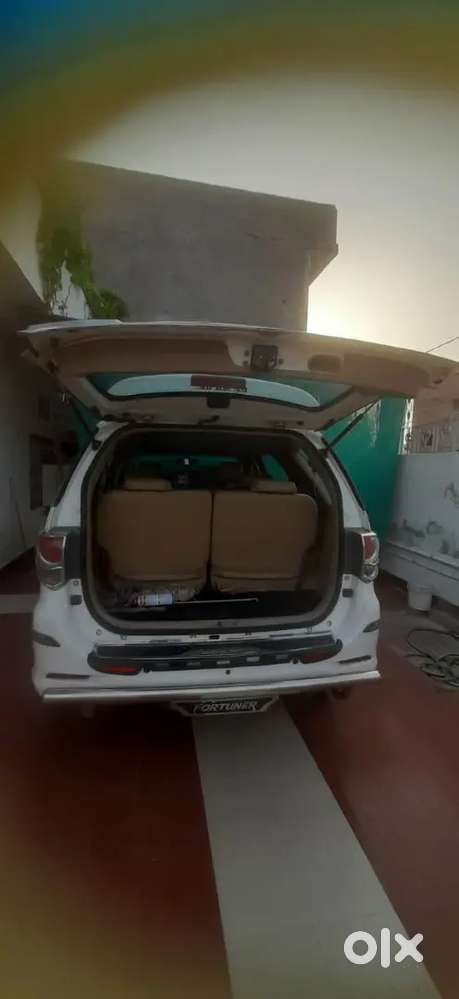 Toyota Fortuner 2011