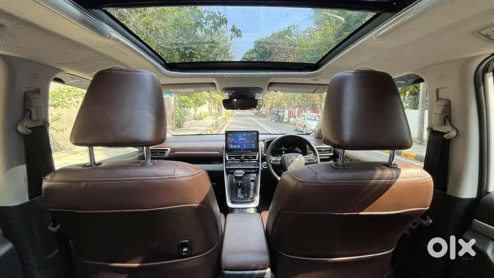 Toyota Innova Hycross 2.0 Zx (o) Hybrid 7 Str, 2024, Petrol
