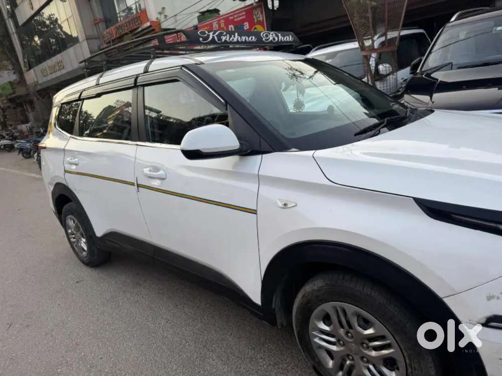 Kia Carens 1.4 Luxury 2023 Car