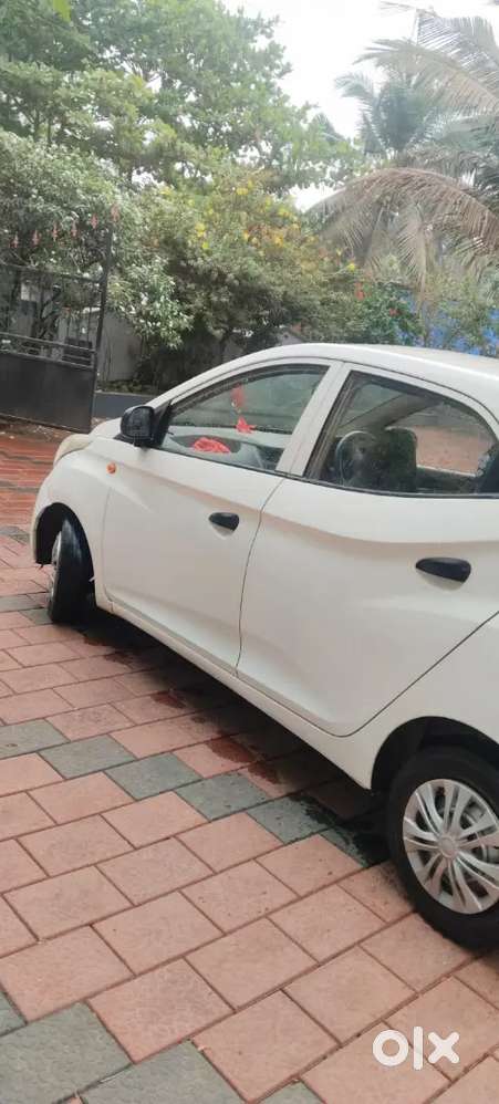 Hyundai Eon 2012 Petrol Well Maintained