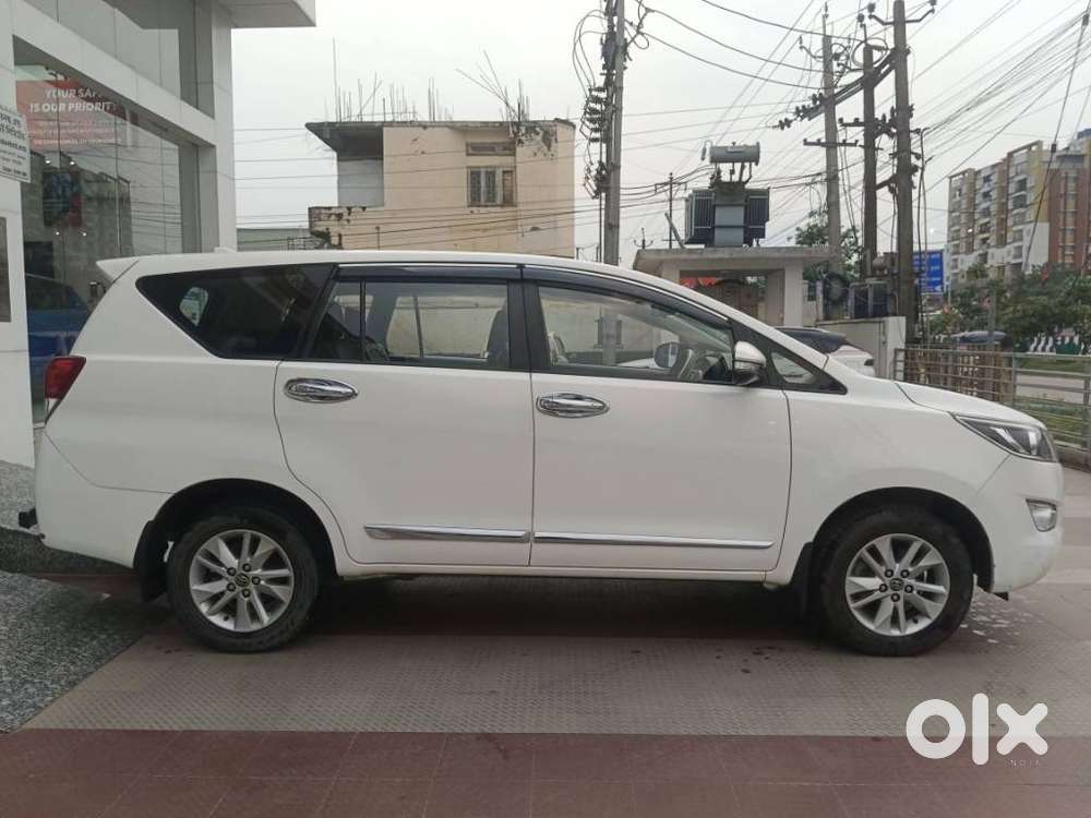 Toyota Innova Crysta 2.4 G Mt, 2017, Diesel