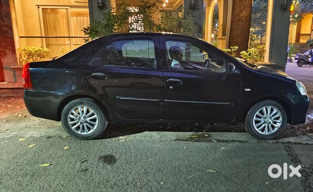 Toyota Etios V, 2011, Petrol