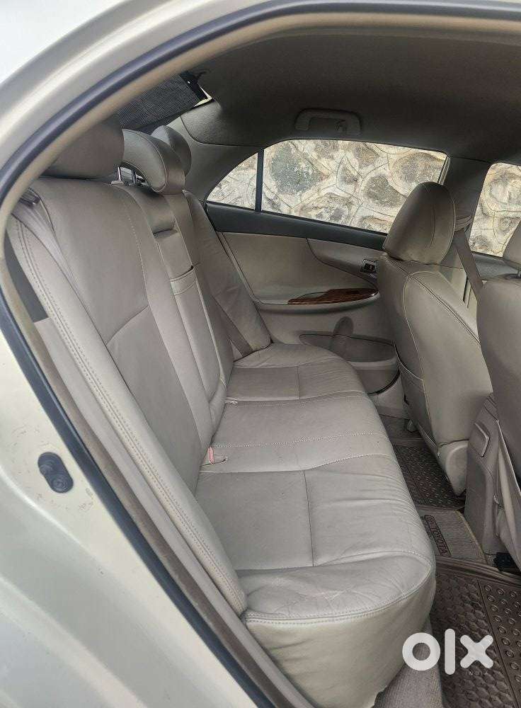 Toyota Corolla Altis 1.8 G Cng, 2010, Cng & Hybrids