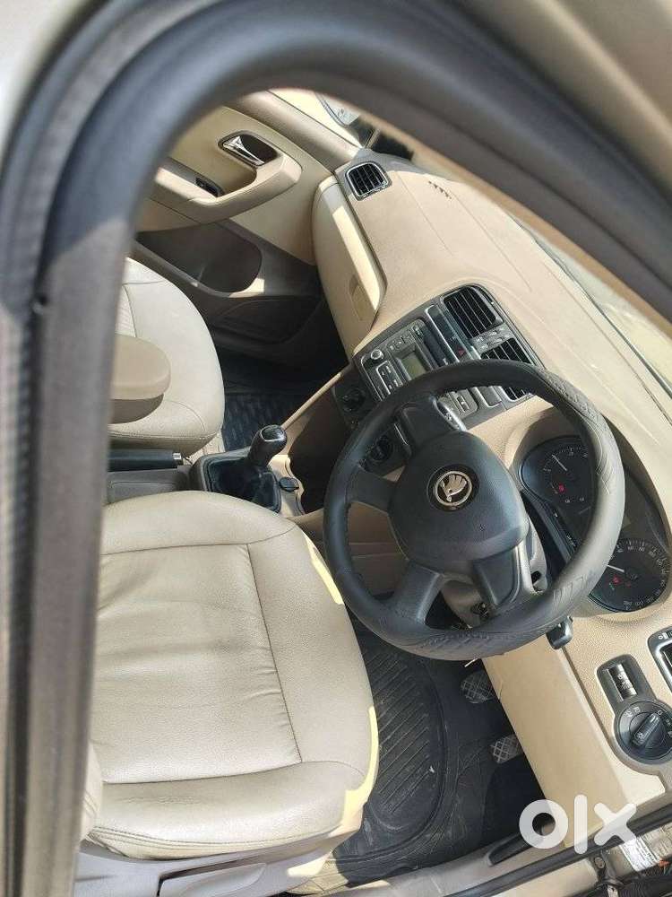 Skoda Rapid 2013-2016 1.6 Mpi Ambition With Alloy Wheel, 2013, Petro..