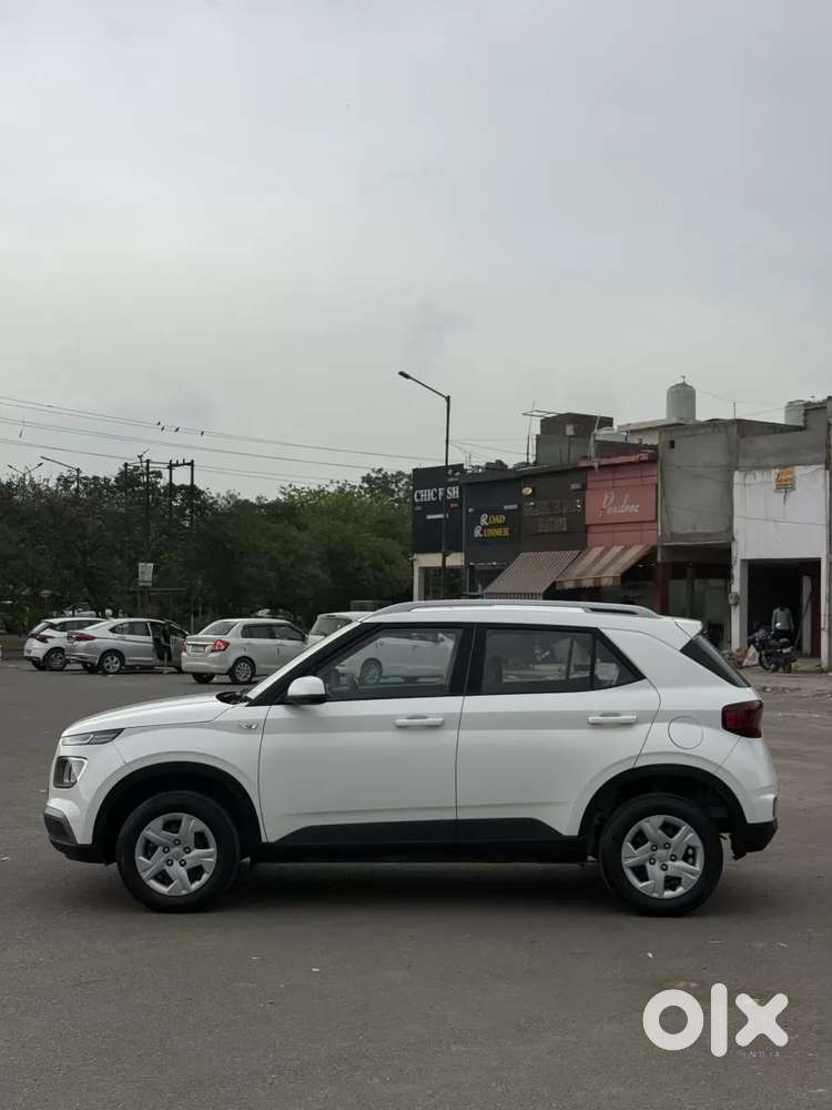 Hyundai Venue S 1.2 Petrol, 2021, Petrol