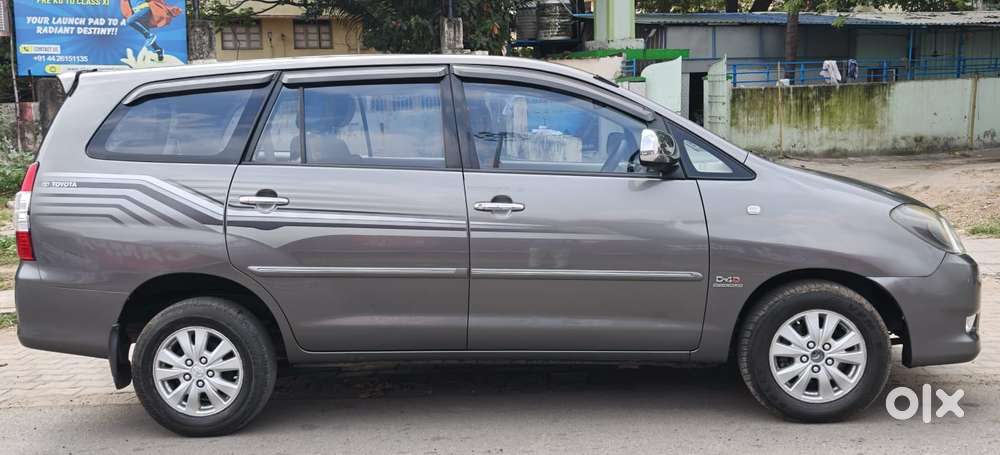 Toyota Innova 2.5 V 7 Str, 2011, Diesel