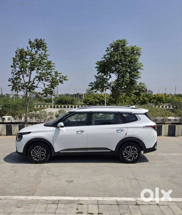 Kia Carens 1.5 Luxury Plus Diesel 6 Str, 2022, Diesel