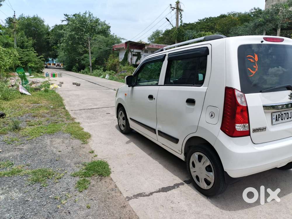 Maruti Suzuki Wagon R Vxi Optional, 2017, Petrol