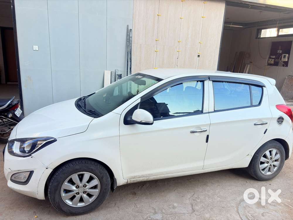 Well-maintained Hyundai I20 Asta (o) 2012 | Top Model | New Tyres