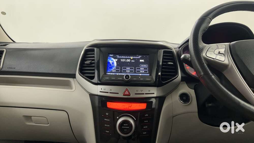 Mahindra Xuv300 W8 (o) 1.5 Diesel Amt, 2022, Diesel