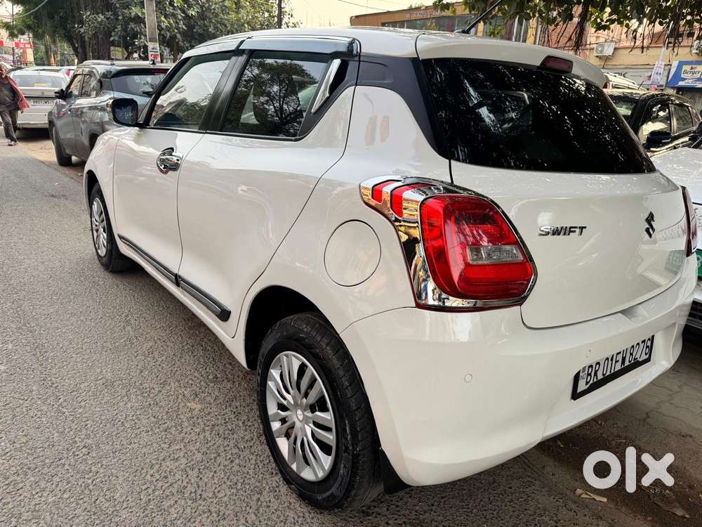 Maruti Suzuki Swift Vxi + Manual, 2022, Petrol