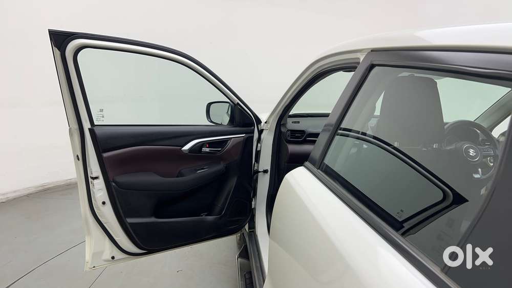 Maruti Suzuki Grand Vitara 1.5 Delta Smart Hybrid At, 2023, Petrol