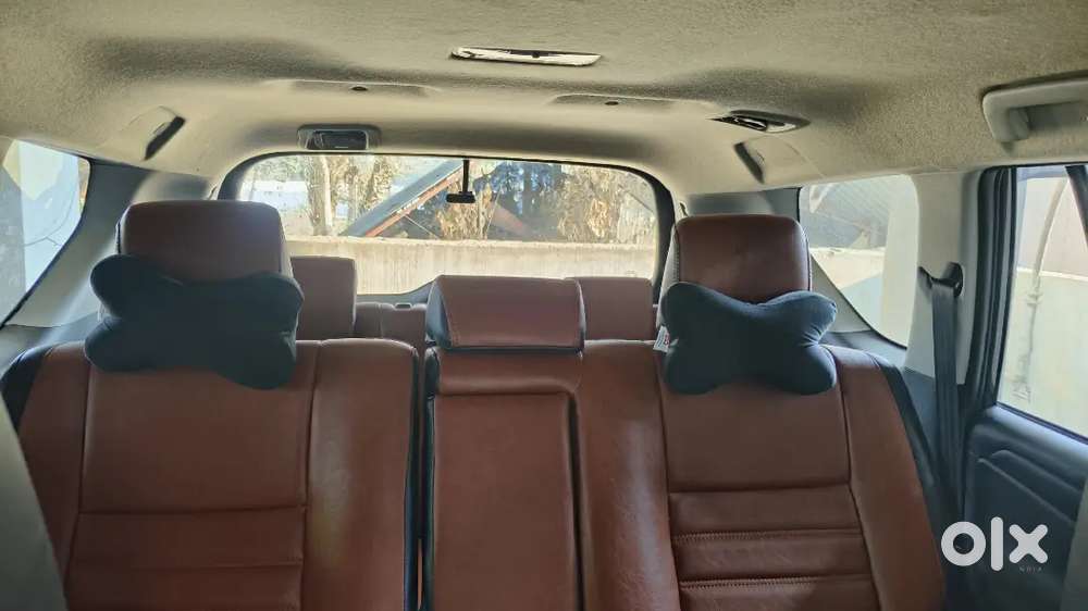 Toyota Innova Crysta 2025 Diesel 8200 Km Driven , Accessories Fitted