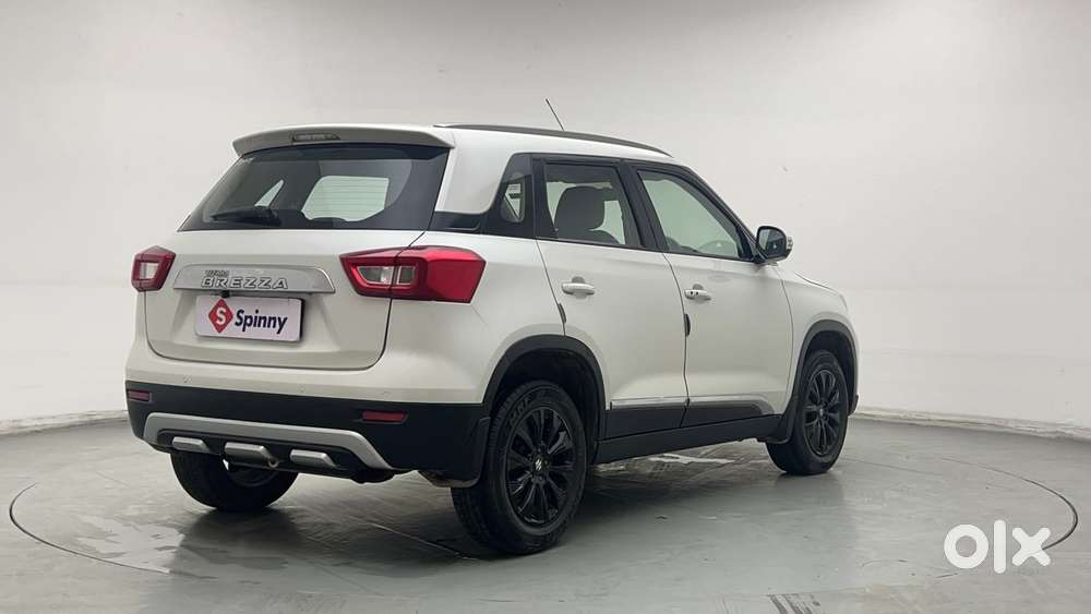 Maruti Suzuki Vitara Brezza 1.5 Zxi At, 2022, Petrol