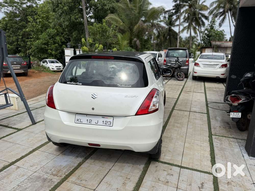 Maruti Suzuki Swift Vxi Optional, 2016, Petrol