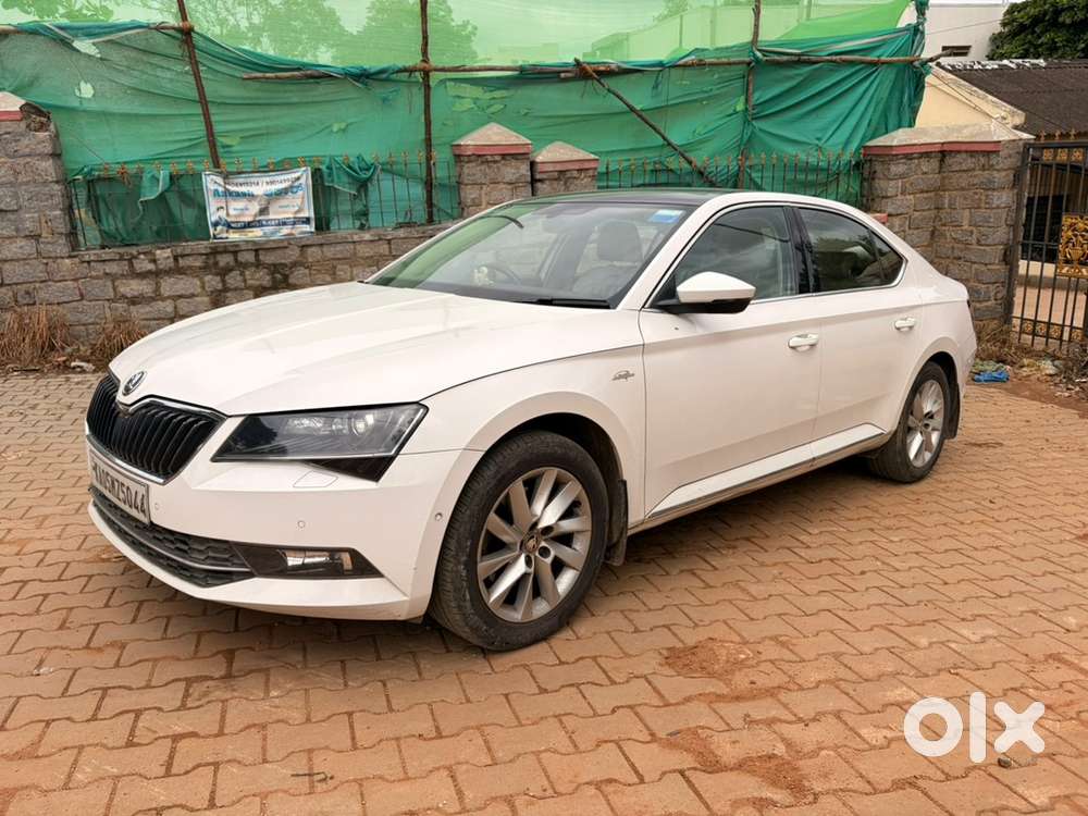Skoda Superb 2019 Diesel Well Maintained