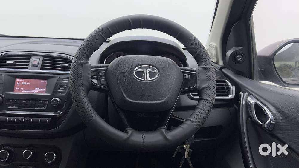 Tata Tigor Xza, 2018, Petrol
