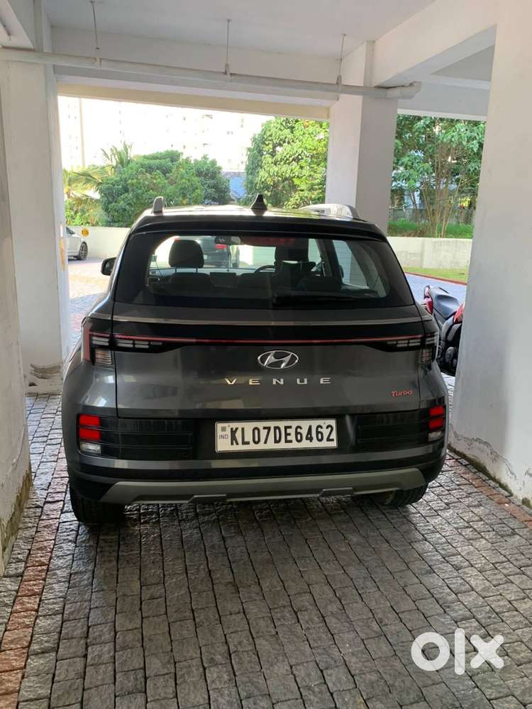Hyundai Venue 2024 First Owner