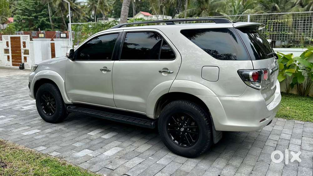 Toyota Fortuner 2011-2016 4x2 At, 2012, Diesel