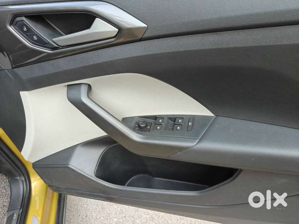 Volkswagen Taigun 1.0 Tsi Topline At, 2023, Petrol