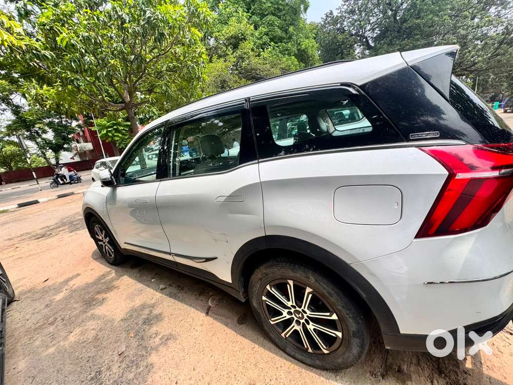 Mahindra Xuv700 Ax7 Dsl At 7 Seater