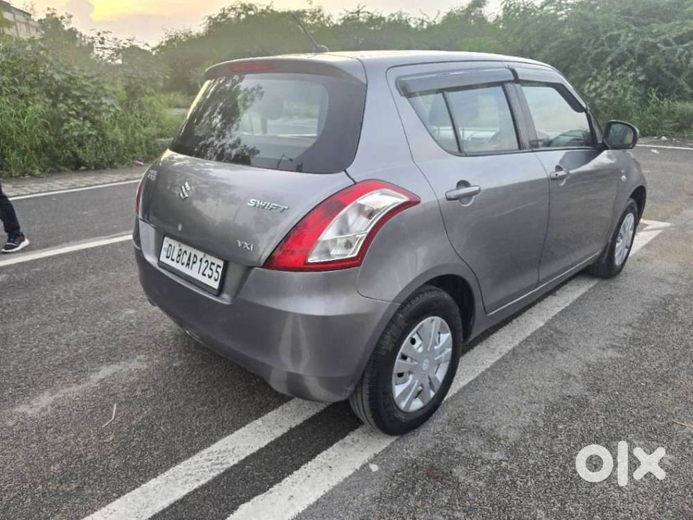 Maruti Suzuki Swift Lxi Option, 2016, Cng & Hybrids