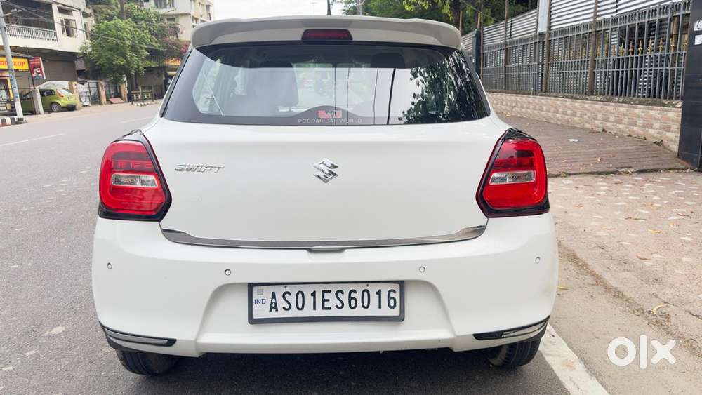 Maruti Suzuki Swift Vxi + Manual, 2021, Petrol