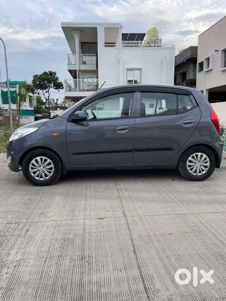 Hyundai I10 Sportz 2016 Petrol 65000 Km Driven