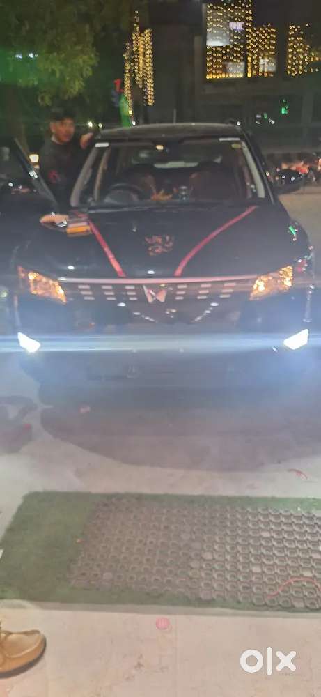 Mahindra Xuv300 2023 Petrol 15000 Km Driven