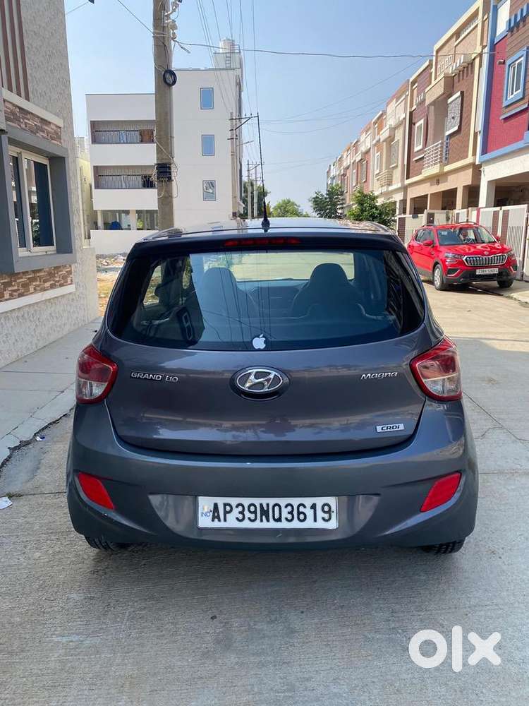 Sale Hyundai Grand I10 2015 Diesel Well Maintained