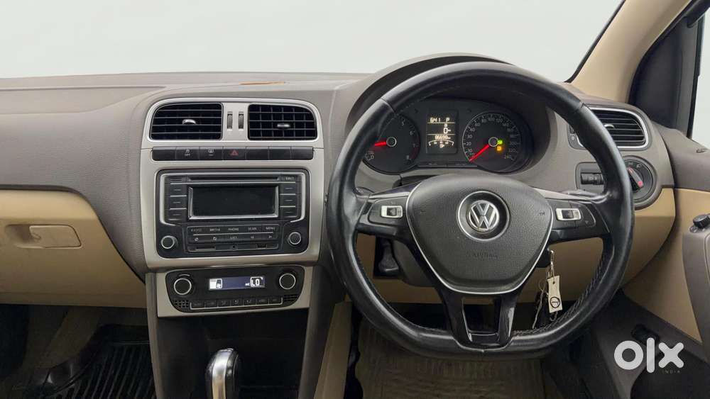 Volkswagen Vento Petrol Highline At, 2015, Petrol
