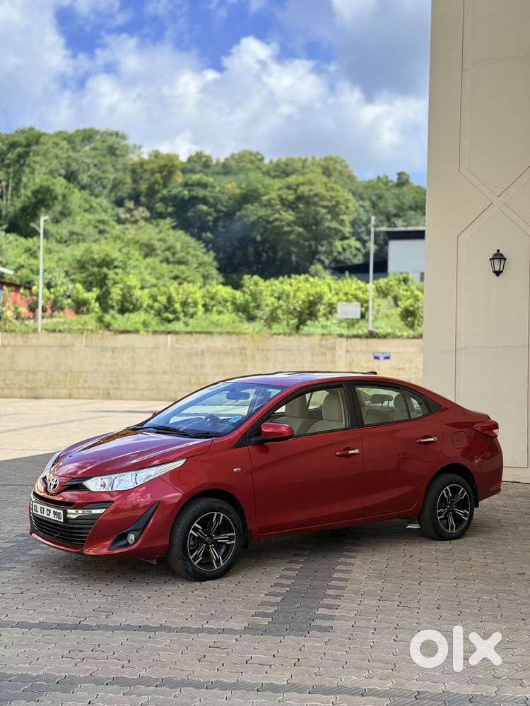 Toyota Yaris J Cvt, 2018, Petrol