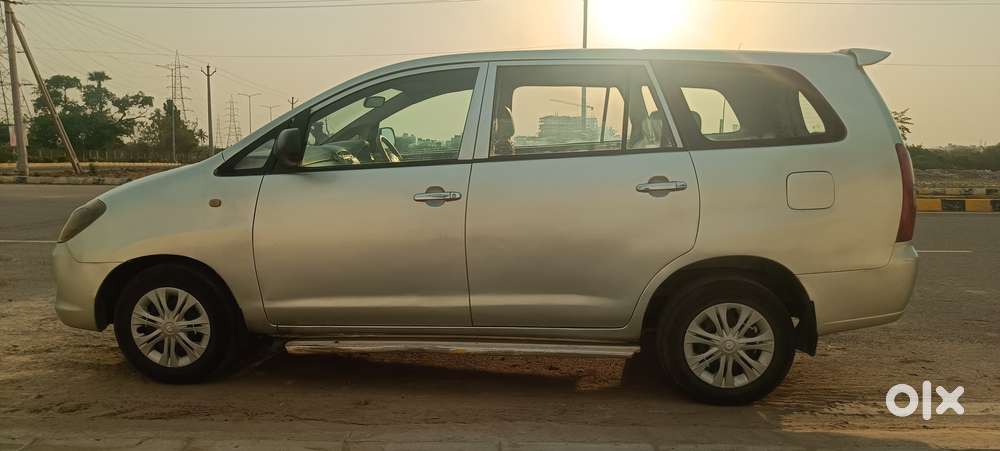Toyota Innova Crysta 2.4 V, 2007, Diesel