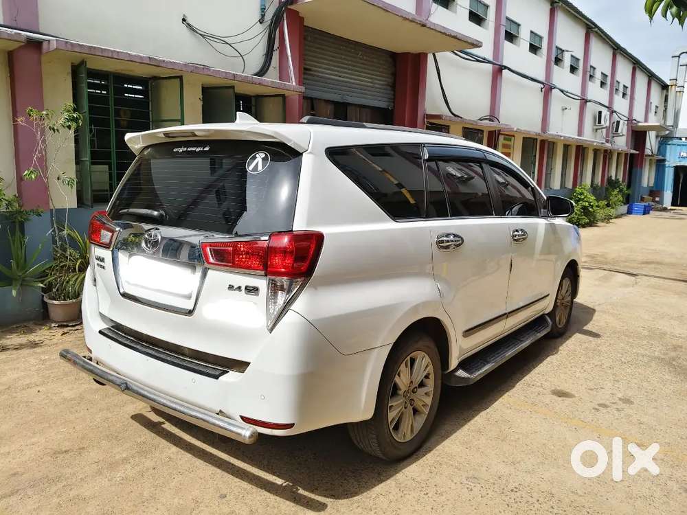 Toyota Innova Crysta 2.4 7 Str 2019