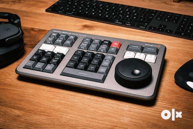 Blackmagic Design Davinci Resolve Speed Editor Keyboard - Computer