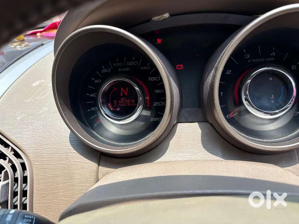 Mahindra Xuv500 2014 With All Seal Tyres