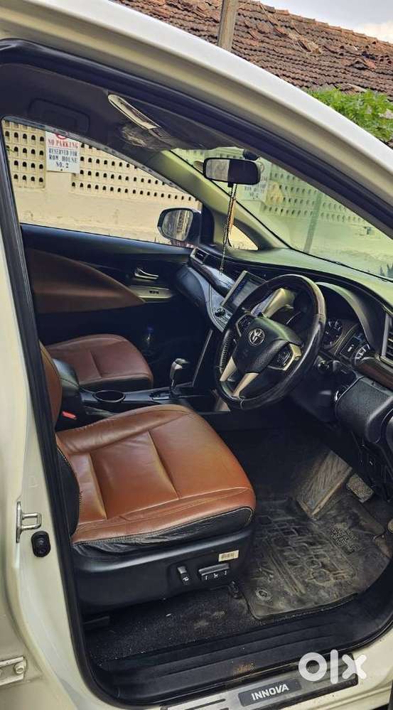 Toyota Innova Crysta 2.8z Automatic, 2017, Diesel