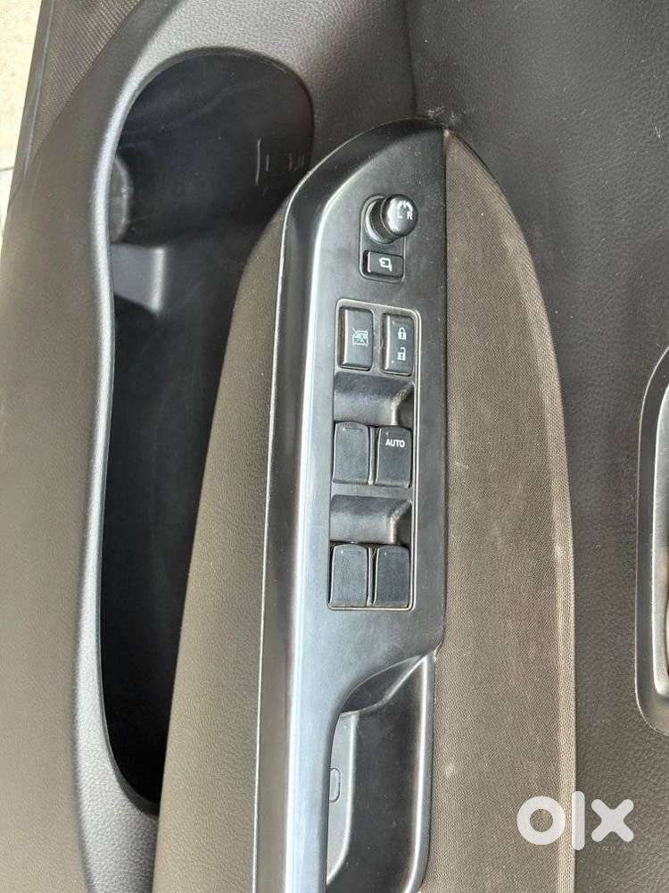 Maruti Suzuki Swift Vxi + Manual, 2015, Petrol