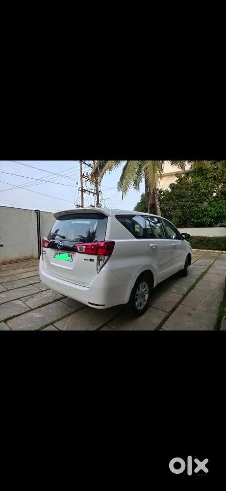 Toyota Innova Crysta 2016