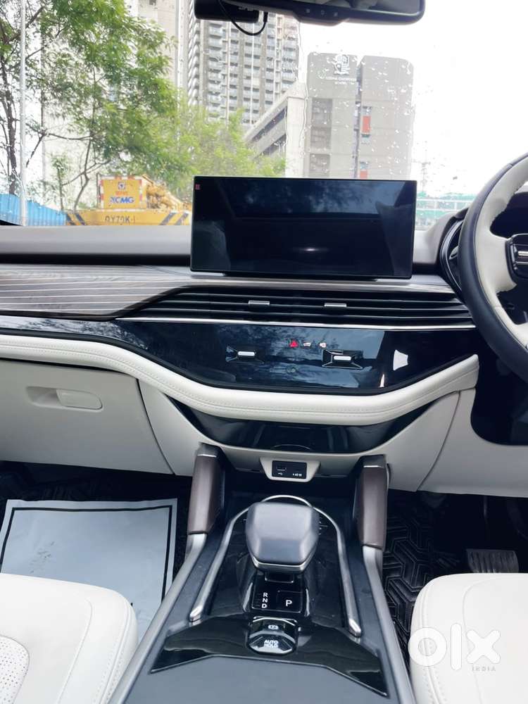 Tata Safari Accomplished Dark Edition, 2024, Diesel
